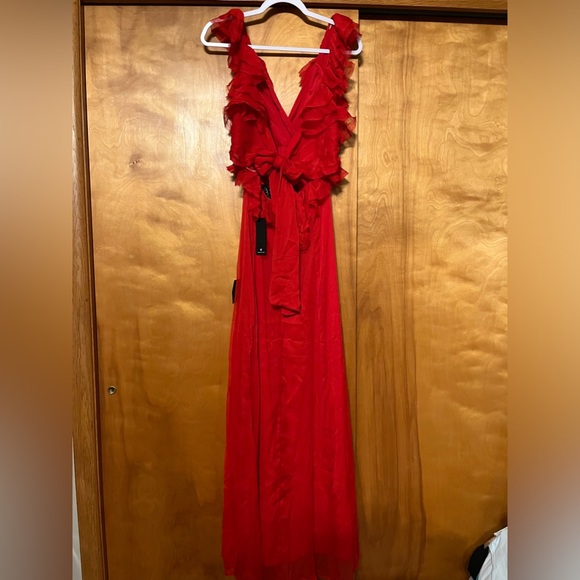 Beautiful Lulus Maxi Dress ♥️ - Picture 7 of 7